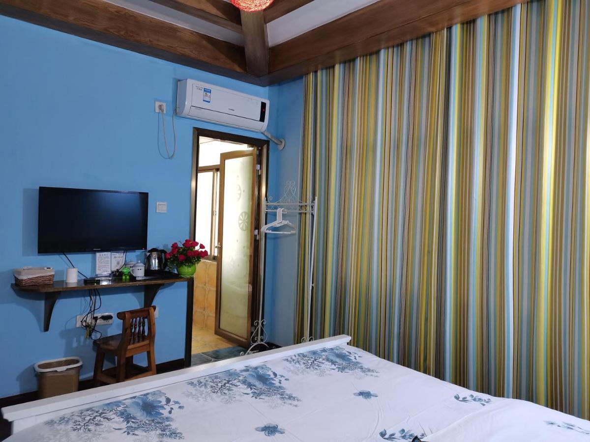 Zhangjiajie April Hostel Exteriör bild