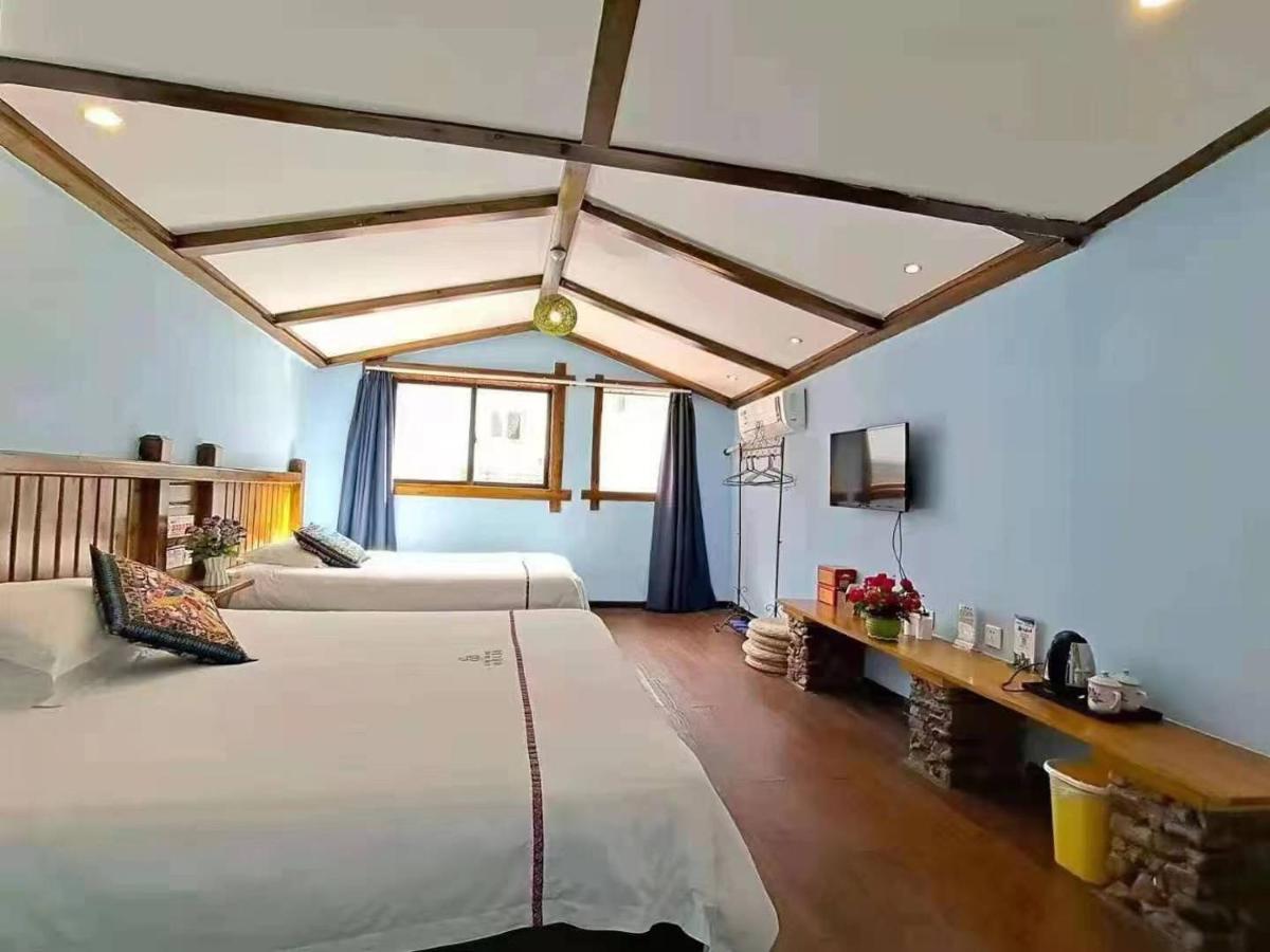 Zhangjiajie April Hostel Exteriör bild