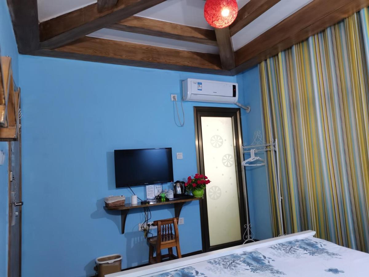 Zhangjiajie April Hostel Exteriör bild