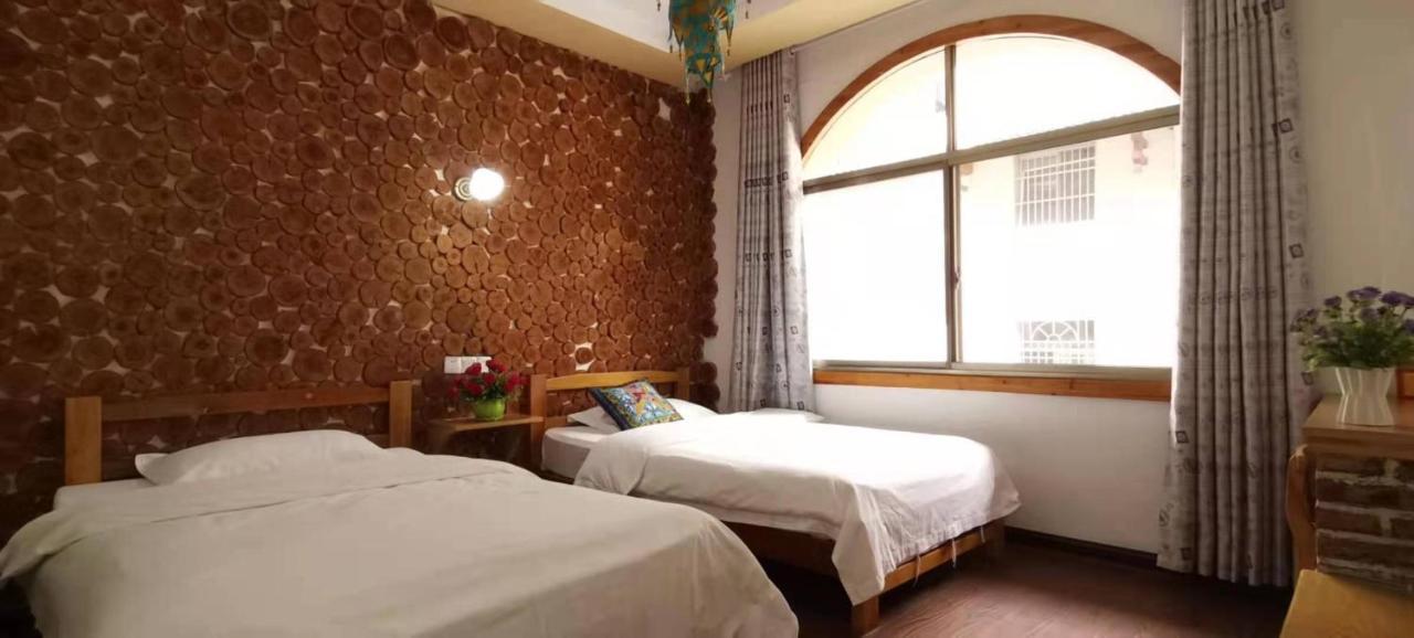 Zhangjiajie April Hostel Exteriör bild